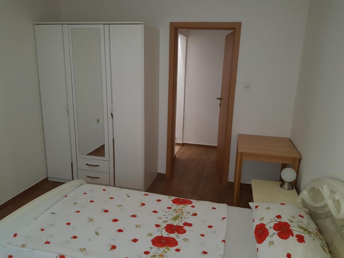 Apartments Vila Tisa Mali Lošinj Exterior foto