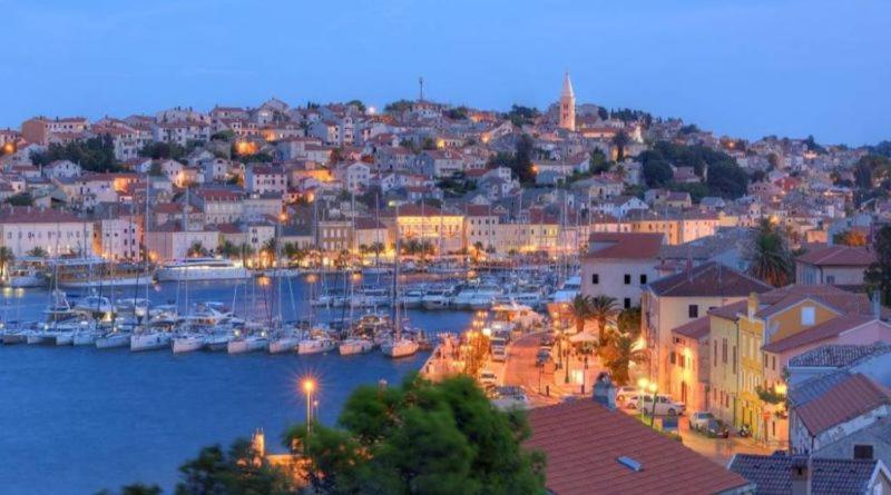 Apartments Vila Tisa Mali Lošinj Exterior foto