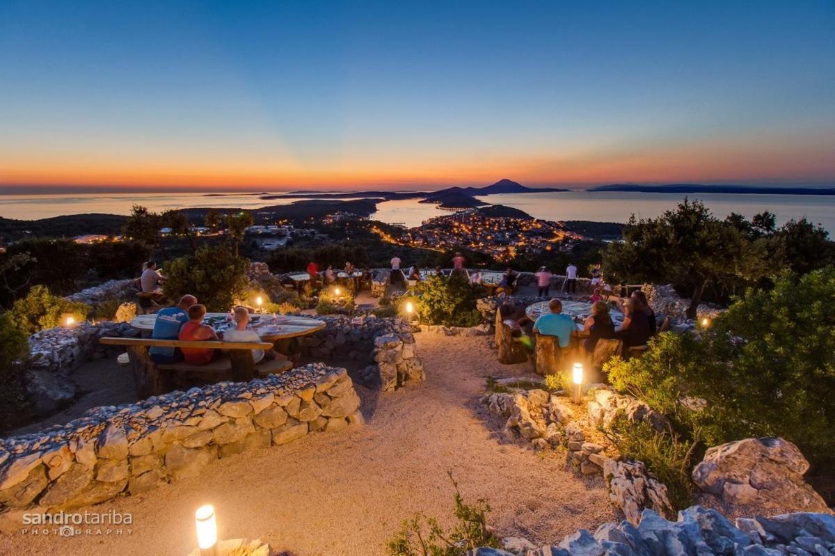 Apartments Vila Tisa Mali Lošinj Exterior foto