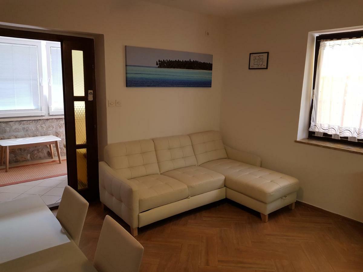 Apartments Vila Tisa Mali Lošinj Exterior foto