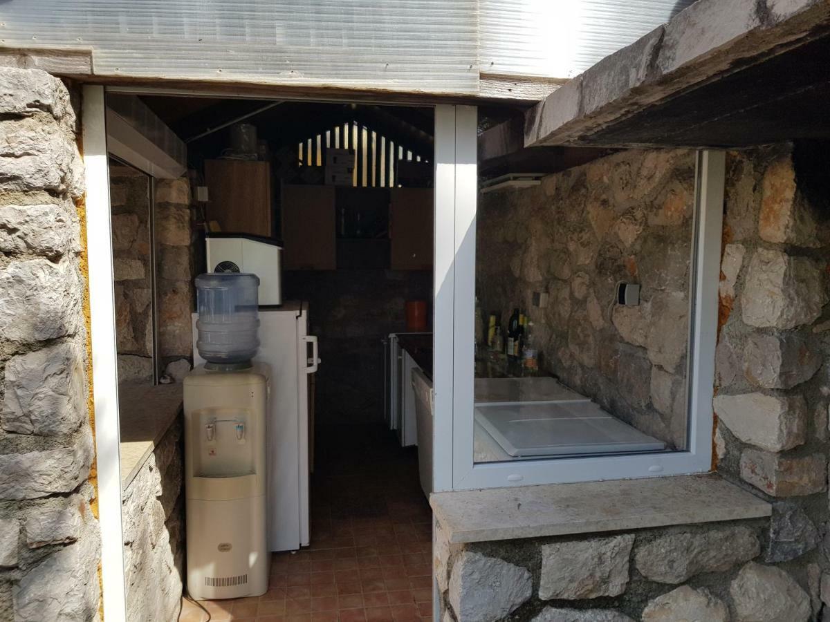 Apartments Vila Tisa Mali Lošinj Exterior foto